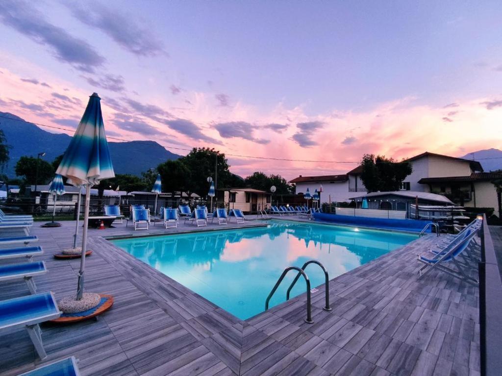 Camping Italia 90 Caravans Domaso Dış mekan fotoğraf